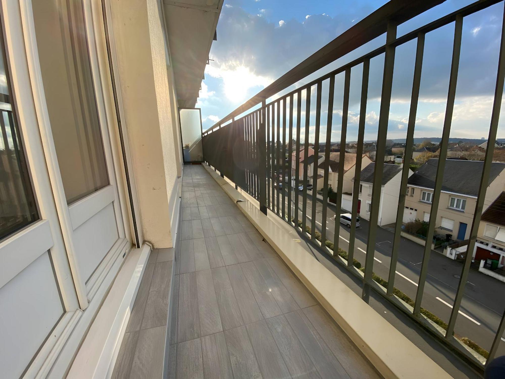 Le Spacieux - Circuit - Parking - 8 Personnes - Reve Au Mans Apartman Le Mans Kültér fotó